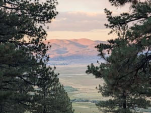 A peaceful sunset on the hills of the Eastern Sierras